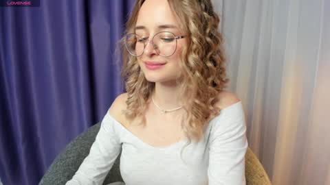 Snapshot of tiffanyhunt chatting on 01/30/25, 06:43 Tiffany online show from 01/30/25, 06:43