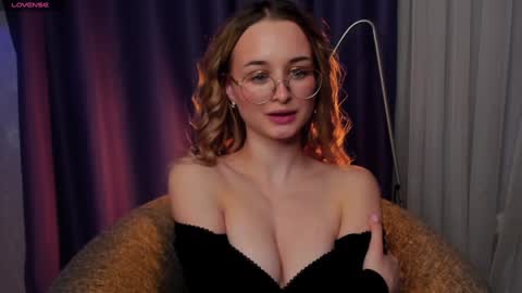 Snapshot of tiffanyhunt chatting on 02/01/25, 06:08 Tiffany online show from 02/01/25, 06:08