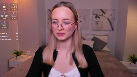 Snapshot of tiffanyhunt chatting on 02/03/25, 02:02 Tiffany online show from 02/03/25, 02:02