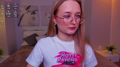 Snapshot of tiffanyhunt chatting on 02/04/25, 10:32 Tiffany online show from 02/04/25, 10:32