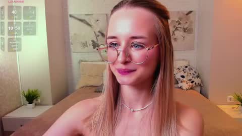 Snapshot of tiffanyhunt chatting on 02/18/25, 05:42 Tiffany online show from 02/18/25, 05:42