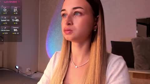 Snapshot of tiffanyhunt chatting on 10/13/25, 01:22 Tiffany online show from 10/13/25, 01:22