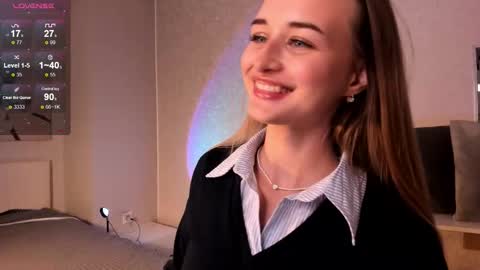 Snapshot of tiffanyhunt chatting on 10/14/25, 01:23 Tiffany online show from 10/14/25, 01:23