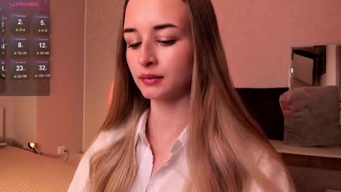 Snapshot of tiffanyhunt chatting on 10/27/25, 01:15 Tiffany online show from 10/27/25, 01:15