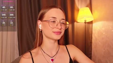 Snapshot of tiffanyhunt chatting on 12/02/25, 02:01 Tiffany online show from 12/02/25, 02:01