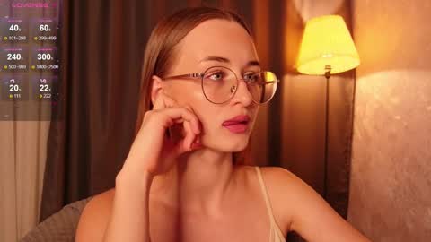 Snapshot of tiffanyhunt chatting on 12/03/25, 01:31 Tiffany online show from 12/03/25, 01:31