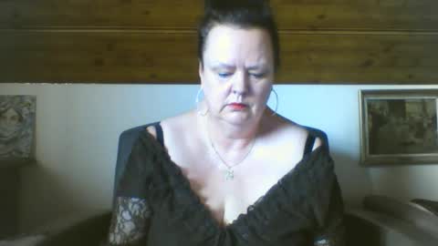 Snapshot of tiffanymature chatting on 03/23/26, 07:12 TiffanyMature online show from 03/23/26, 07:12