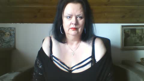 Snapshot of tiffanymature chatting on 03/24/26, 08:08 TiffanyMature online show from 03/24/26, 08:08