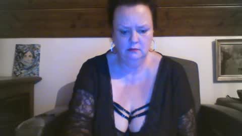 Snapshot of tiffanymature chatting on 04/02/26, 08:50 TiffanyMature online show from 04/02/26, 08:50