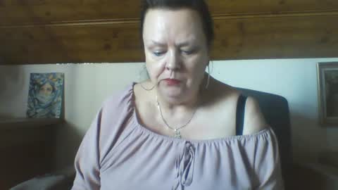 Snapshot of tiffanymature chatting on 04/10/26, 08:30 TiffanyMature online show from 04/10/26, 08:30