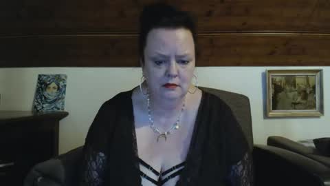 Snapshot of tiffanymature chatting on 05/01/26, 10:09 TiffanyMature online show from 05/01/26, 10:09