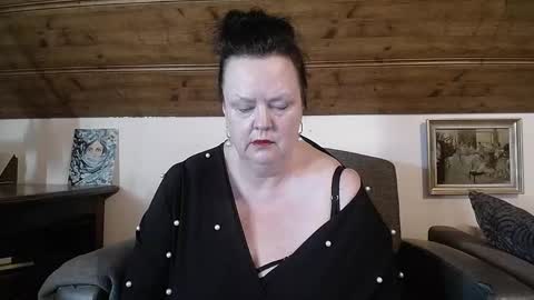 Snapshot of tiffanymature chatting on 05/19/26, 07:15 TiffanyMature online show from 05/19/26, 07:15