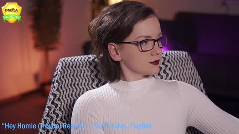 tiffanyriox online show from 01/21/25, 02:43