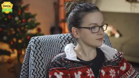 tiffanyriox online show from 12/17/25, 12:49