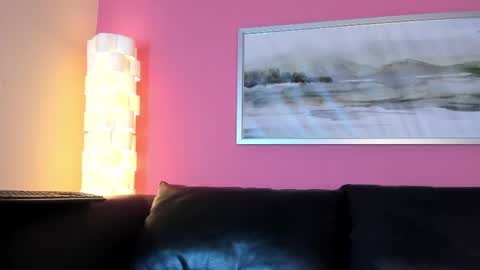 Snapshot of tiffanysuarez_ chatting on 04/11/26, 09:52 Stefany Suarez online show from 04/11/26, 09:52
