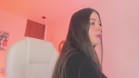 Tiffany online show from 11/30/25, 01:26