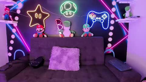 Tiffany  online show from 02/07/25, 07:38