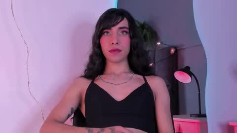 Tiffany  online show from 11/07/25, 08:09