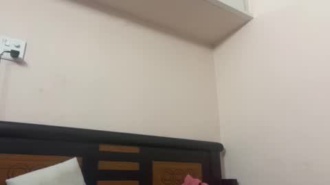 Snapshot of tigertinku chatting on 11/08/25, 12:05 tigertinku online show from 11/08/25, 12:05