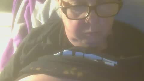 Snapshot of tight_kitty55 chatting on 04/13/26, 05:24 tight Kitty55 online show from 04/13/26, 05:24