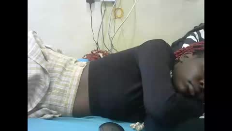 tight_pussie online show from 10/10/25, 09:52