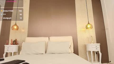 T I F F A N Y online show from 09/17/25, 08:32