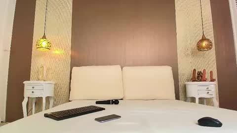 T I F F A N Y online show from 11/14/25, 07:34