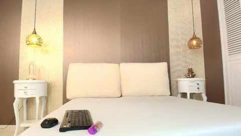 T I F F A N Y online show from 12/01/25, 07:41