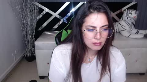 Tiina  online show from 12/28/24, 01:49