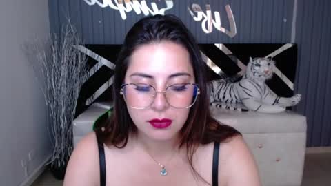 Tiina  online show from 12/29/24, 01:38