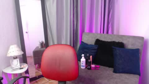 tiinajonus_ online show from 05/08/26, 04:29