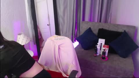 tiinajonus_ online show from 05/22/26, 04:52