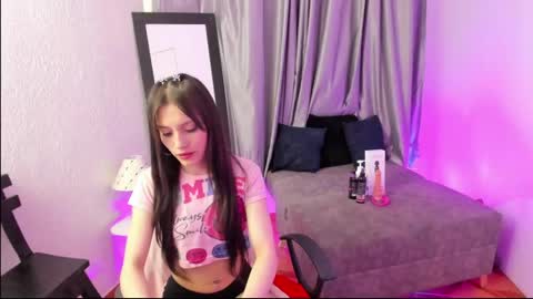 tiinajonus_ online show from 05/28/26, 04:43
