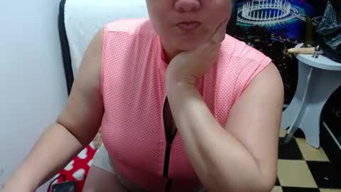 Tila online show from 06/18/26, 01:39