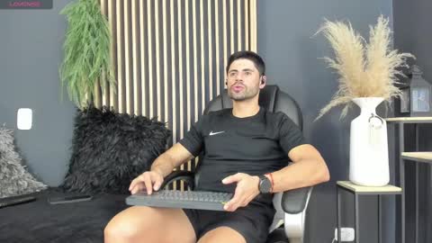 Tim online show from 03/08/25, 06:58