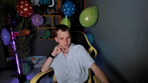 Snapshot of tim_blackk chatting on 09/09/25, 05:12 Tim online show from 09/09/25, 05:12