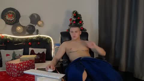 Snapshot of tim_mart chatting on 12/25/24, 04:00 ask me online show from 12/25/24, 04:00