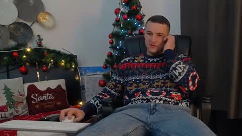 Snapshot of tim_mart chatting on 12/28/24, 02:21 ask me online show from 12/28/24, 02:21