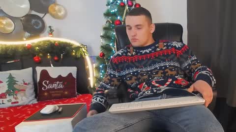 Snapshot of tim_mart chatting on 12/29/24, 06:49 ask me online show from 12/29/24, 06:49