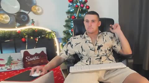 Snapshot of tim_mart chatting on 12/30/24, 07:15 ask me online show from 12/30/24, 07:15