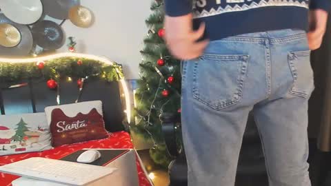 Snapshot of tim_mart chatting on 12/30/24, 10:21 ask me online show from 12/30/24, 10:21