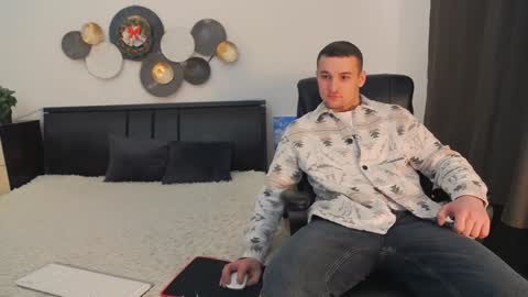 Snapshot of tim_mart chatting on 01/05/25, 06:46 ask me online show from 01/05/25, 06:46