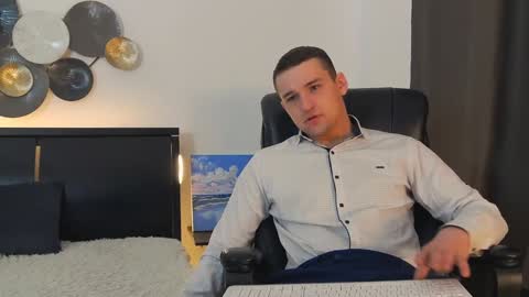 Snapshot of tim_mart chatting on 01/12/25, 07:21 ask me online show from 01/12/25, 07:21