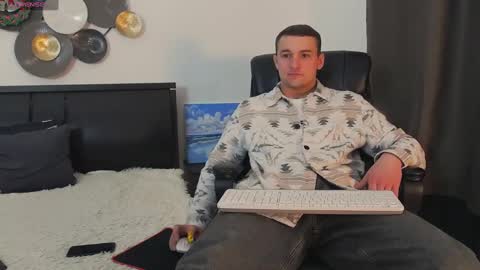 Snapshot of tim_mart chatting on 01/13/25, 03:15 ask me online show from 01/13/25, 03:15