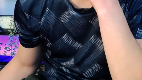 Snapshot of tim_mart chatting on 01/17/25, 07:49 ask me online show from 01/17/25, 07:49