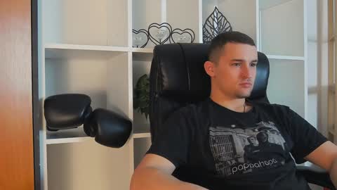 Snapshot of tim_mart chatting on 01/30/25, 08:11 ask me online show from 01/30/25, 08:11