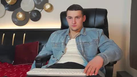 Snapshot of tim_mart chatting on 02/02/25, 04:43 ask me online show from 02/02/25, 04:43