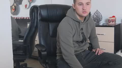 Snapshot of tim_mart chatting on 02/08/25, 02:16 ask me online show from 02/08/25, 02:16