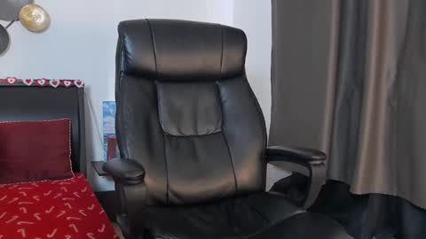 Snapshot of tim_mart chatting on 02/12/25, 07:55 ask me online show from 02/12/25, 07:55