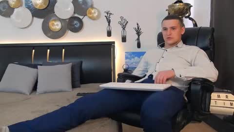 Snapshot of tim_mart chatting on 02/24/25, 10:37 ask me online show from 02/24/25, 10:37